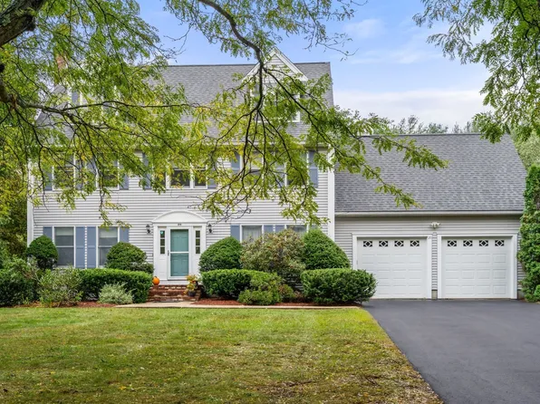 20 Hunters Run, Franklin, MA 02038