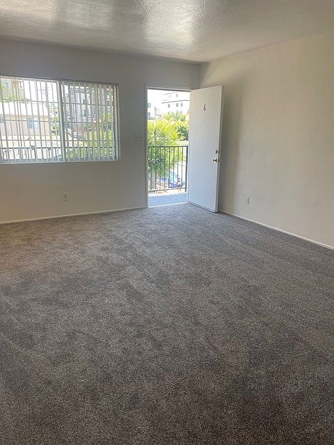 Living Room Looking Towards Front Door