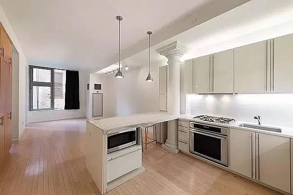 1st image of 650 6th Ave