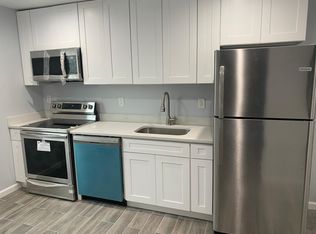 56 2nd St APT 2, Lynbrook, NY 11563