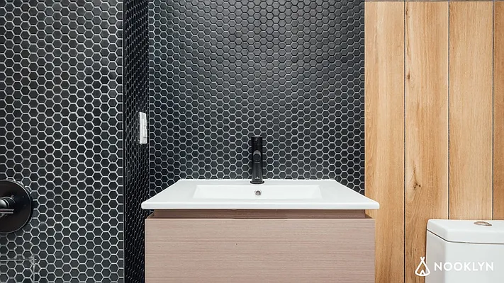 Rented by Nooklyn NYC LLC | media 104