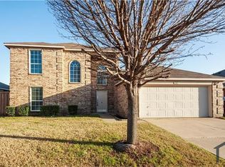 107 Cowboy Dr, Forney, TX 75126