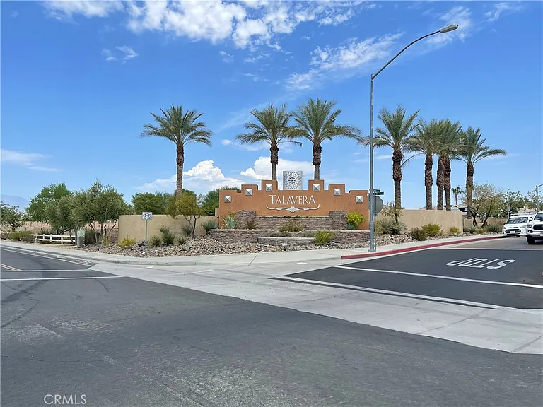 37222 Camden Dr — Photo 23