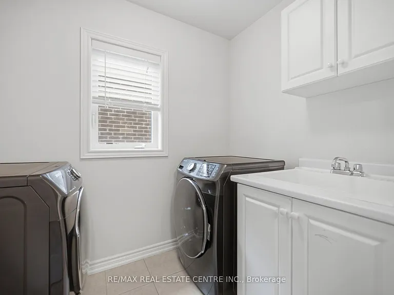 99 Colville Pl — Photo 42