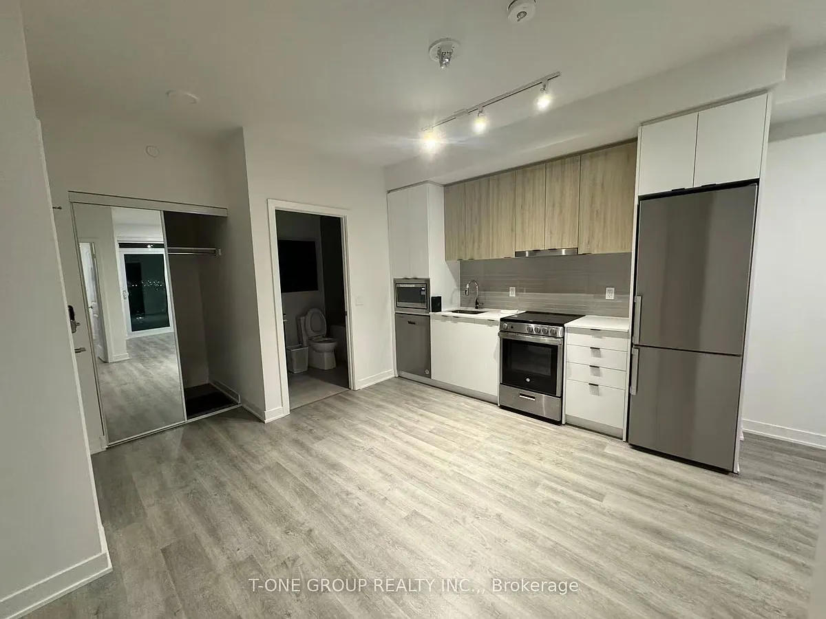 Building Photo - 50 Upper Mall Way #2707