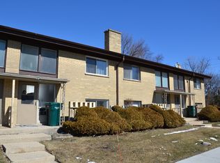 739 Hibbard Rd, Wilmette, IL 60091