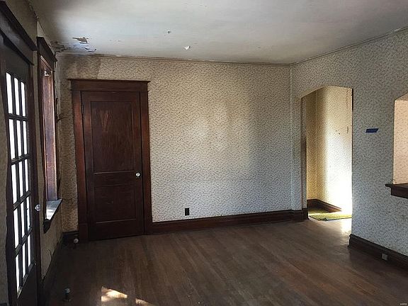 5th image of 4121 Shreve Ave
