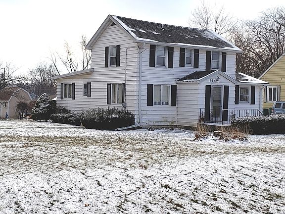 2nd image of 735 W Lacey St