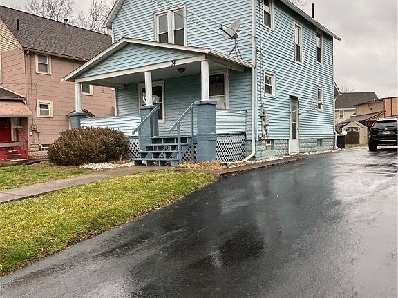 2nd image of 34 E Woodland Ave