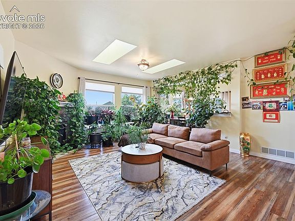 4th image of 1023 Whistler Hollow Dr