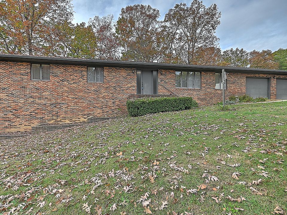 1st image of 2504 Essex Dr