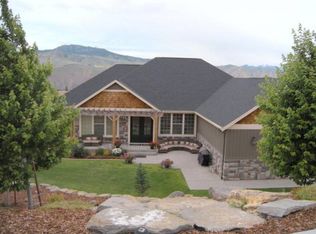 437 W Rolling Hills Ln, Wenatchee, WA 98801