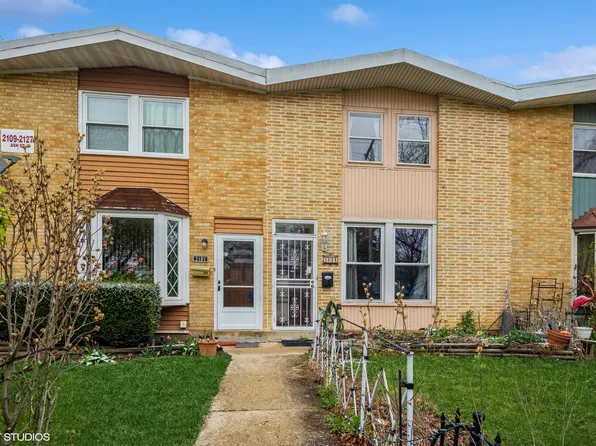 2111 Ash St, Des Plaines, IL 60018