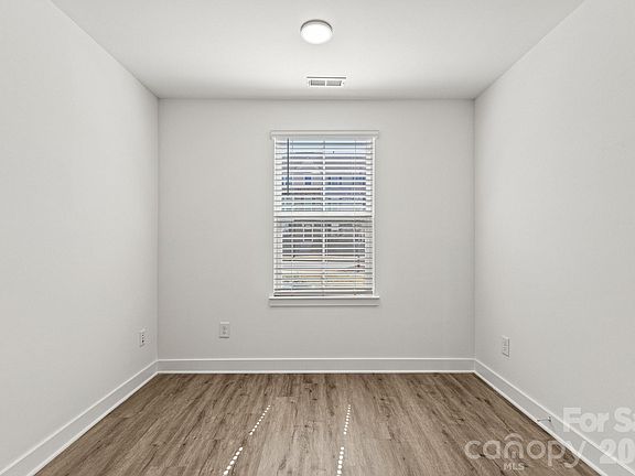 4th image of 1713 Aspire St