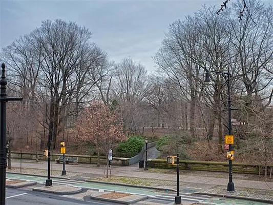 Sold by Avenue Sotheby's International Realty | media 6