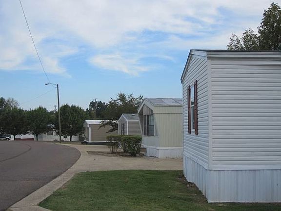 3rd image of 1033 Highway 182 E #40