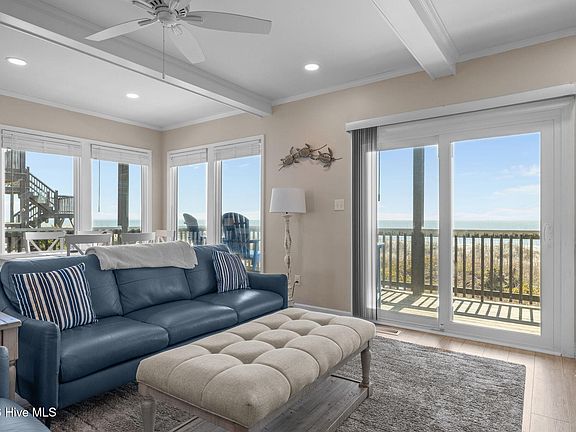 4th image of 2517 Ocean Drive #9a1