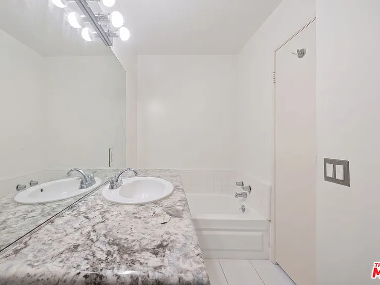 10747 Wilshire Blvd #708 — Photo 7