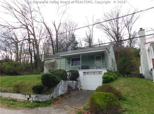 1613 Woodbine Ave, Charleston, WV 25302