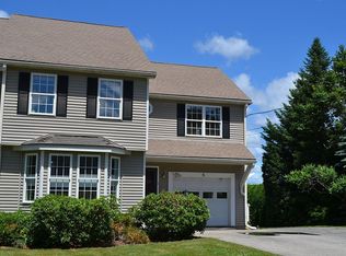 6 Old New Boston Rd, Seabrook, NH 03874