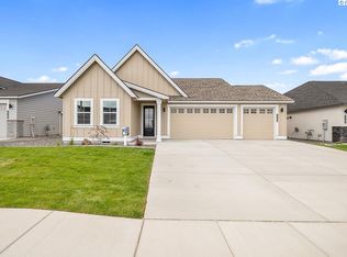 12105 Dunsmuir Dr, Pasco, WA 99301