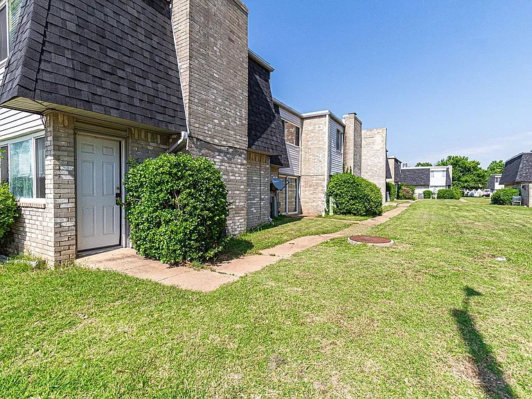 1402 Bill Carrol Dr — Photo 27