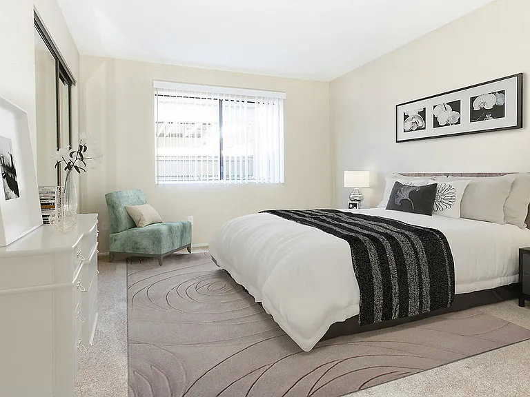 Foothill - Twin Creeks Condos — Photo 8