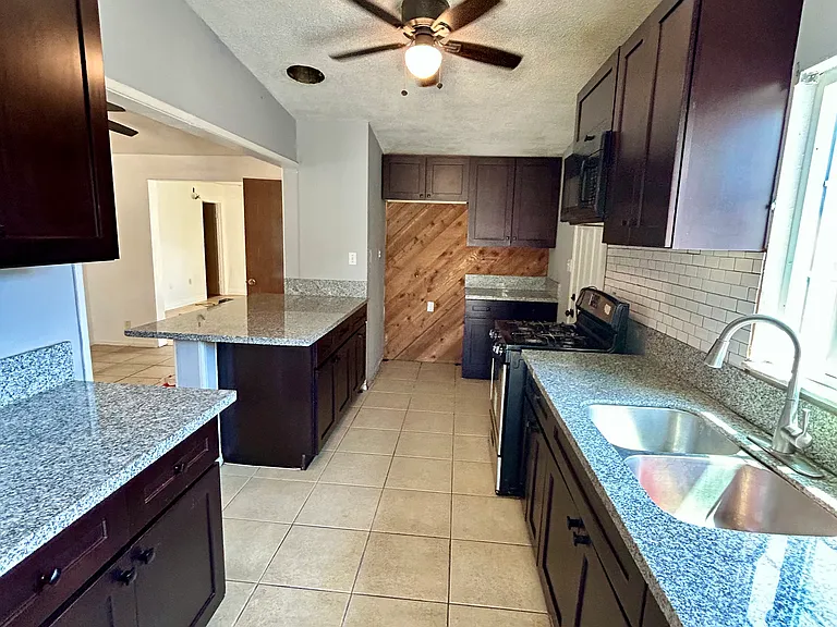 8198 Helena Ave — Photo 3