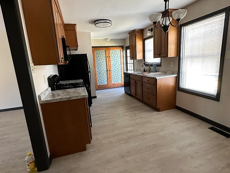 1429 Cedar Park Dr — Photo 8