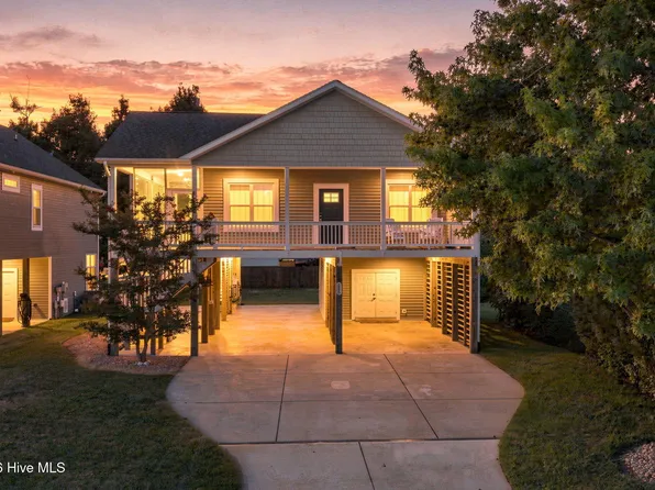 326 NE 56th Street, Oak Island, NC 28465