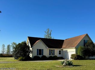 846 Wide Waters Dr, Bath, NC 27808