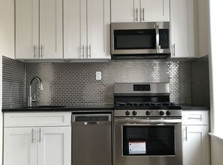 2255 33rd St APT 8B, Astoria, NY 11105