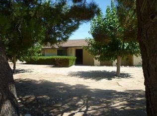 13927 Crow Rd, Apple Valley, CA 92307