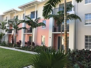 10798 Pines Blvd, Pembroke Pines, FL 33026