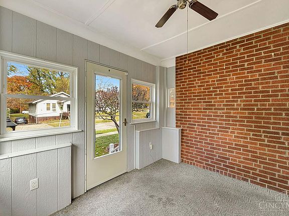 3rd image of 1835 Dallas Ave
