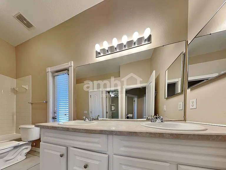 11525 Andy Dr — Photo 20