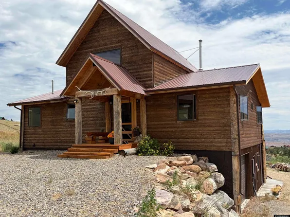 216 Soda Springs Dr, Dubois, WY 82513