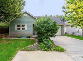 118 SW 8th St, Meridian, ID 83642