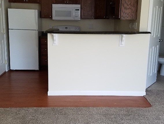 2nd image of 2703 Jackson St Unit 4