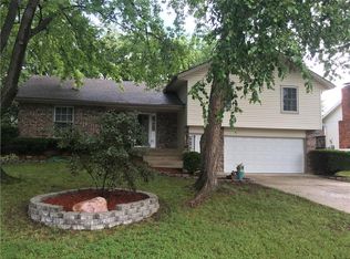 8608 N Linda Ln, Liberty, MO 64068