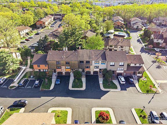 3rd image of 1705 Merrywood Dr