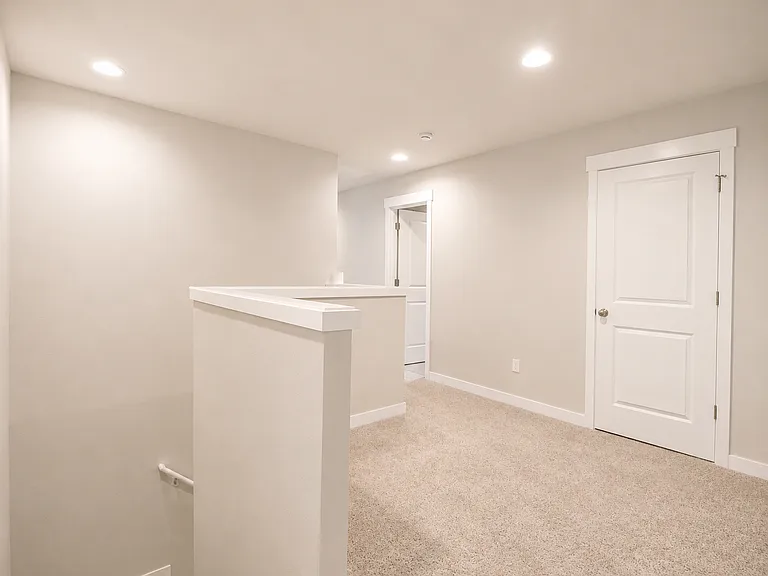 18426 NE 46th Pl — Photo 14