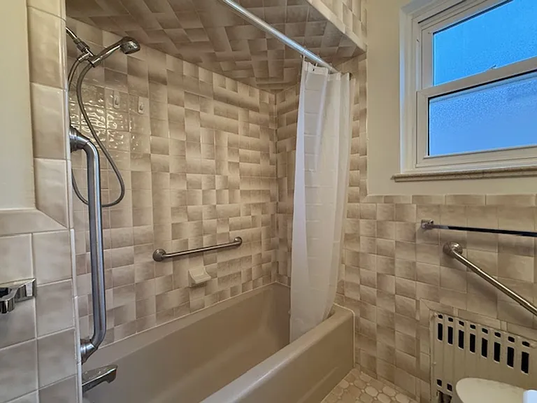 2524 Deming Blvd — Photo 10