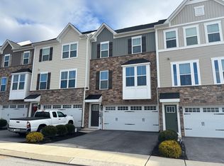 1016 Rosecroft Ln, York, PA 17403