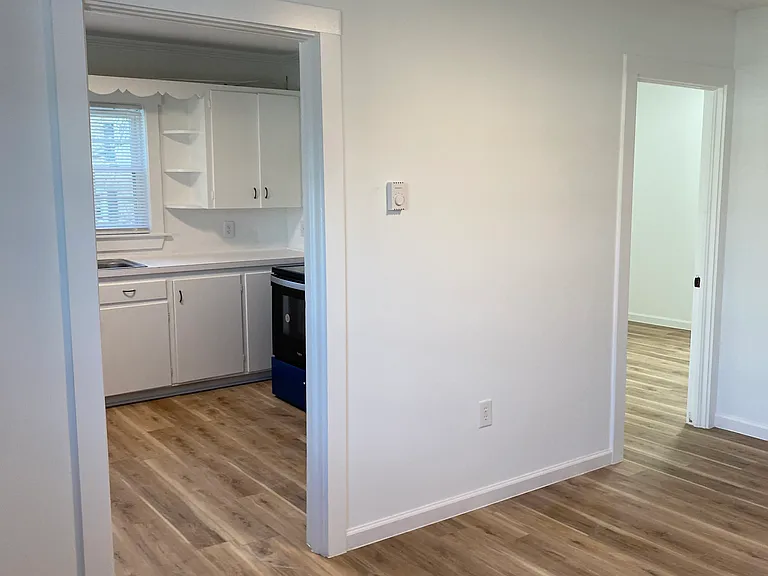 1614 S Main St #4 — Photo 2