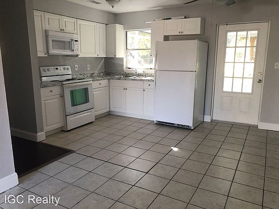 4th image of 1633 Palmetto St