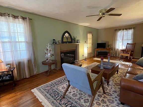 4th image of 1518 Chestnut Dr