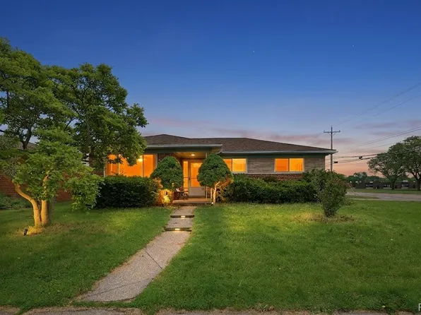 29108 Dover Ave, Warren, MI 48088
