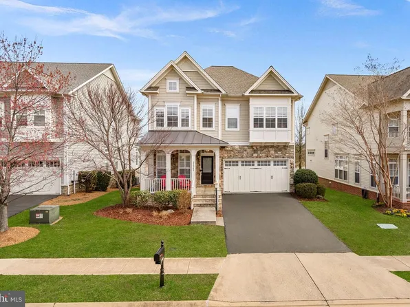 23248 Hickox Dr, Ashburn, VA 20148