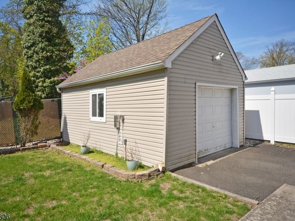 926 Sterling St, Plainfield City, NJ 07062